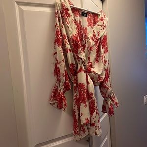 VICI Beige and Red Ruffled Dolman Sleeve Floral
Print Romantic Mini Dress